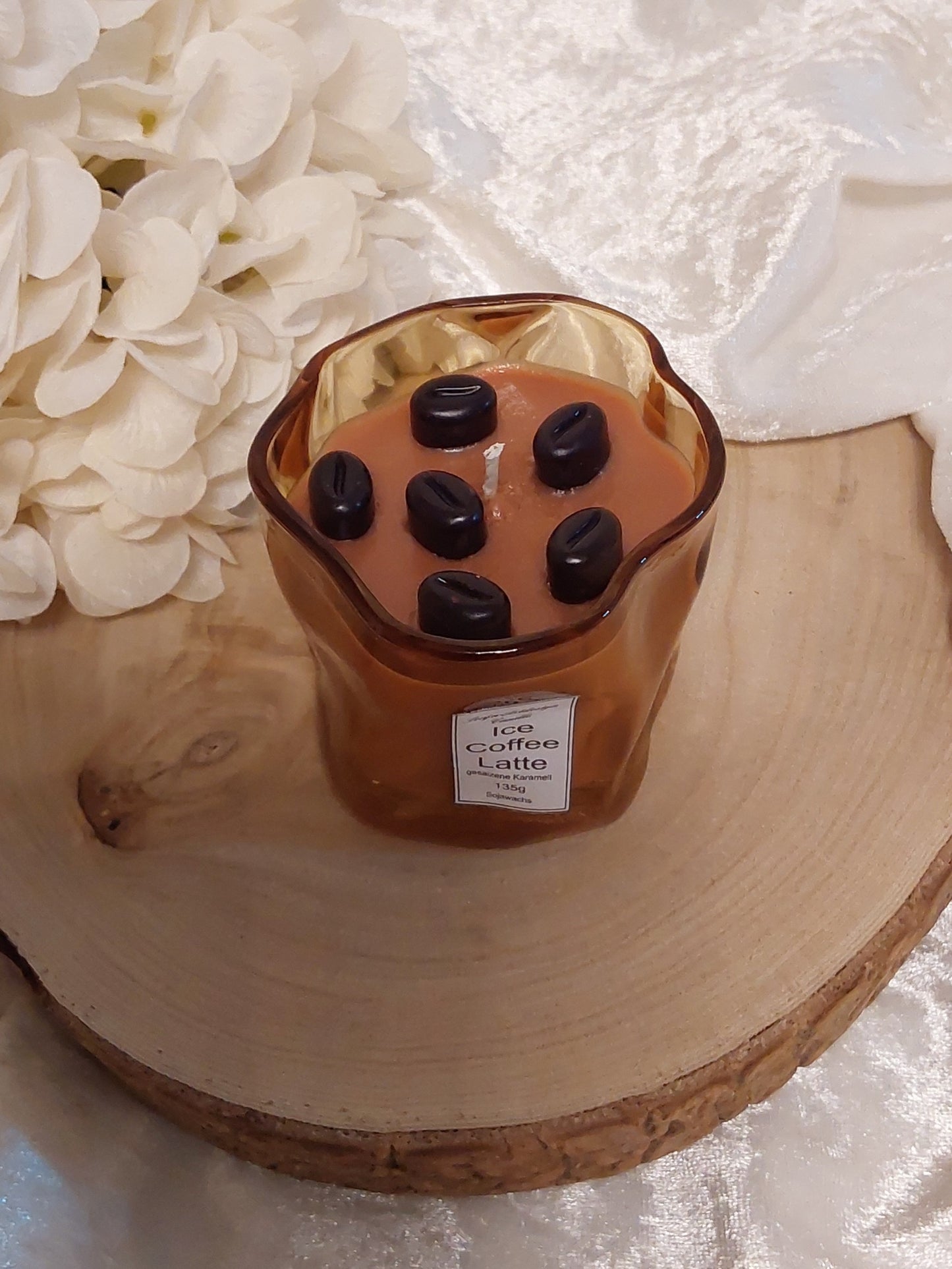 Duftkerze in gewelltem Glas Ice Coffee Latte 135g
