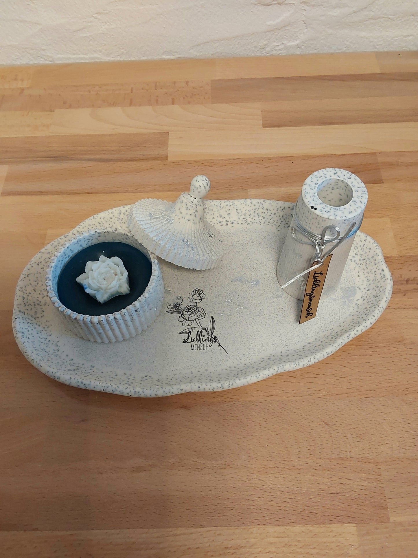 Ovales Wellenschale mit Väschen/Kerzenhalter