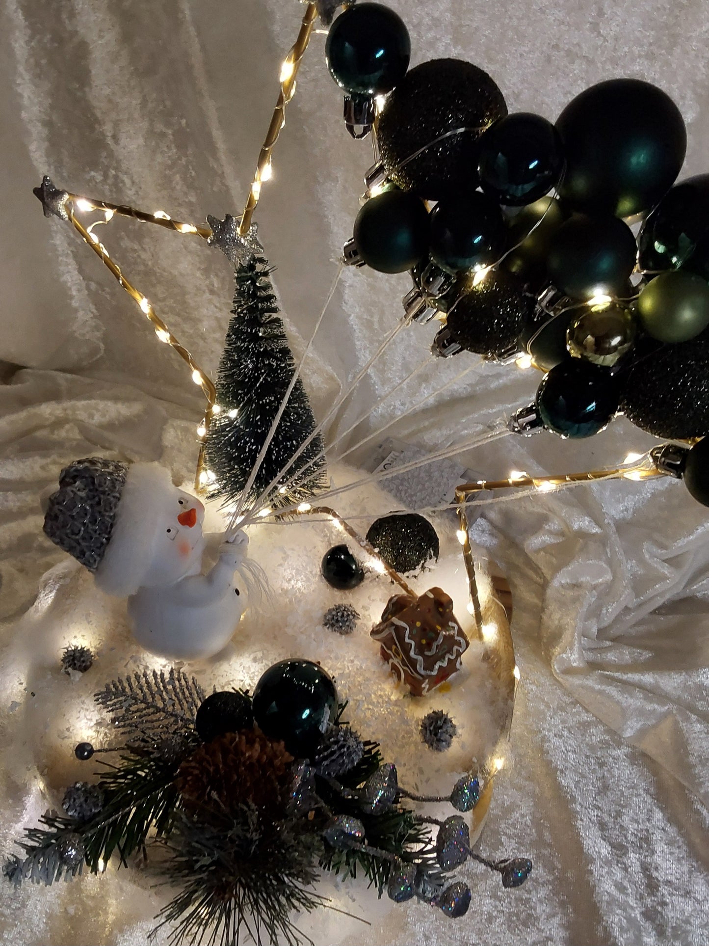 Gesteck mit Beleuchtung Petrol/Silber