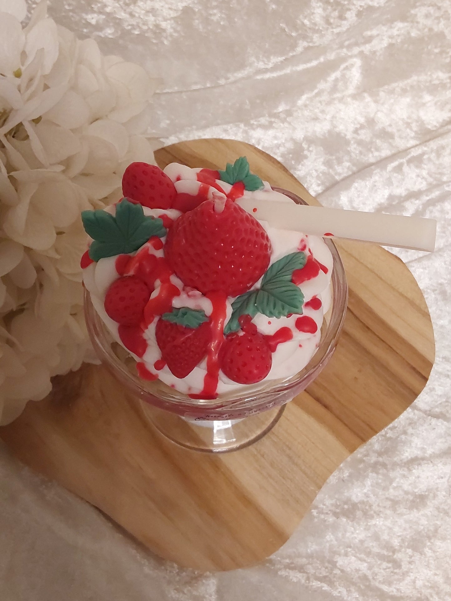 Erdbeer-Eiscreme Duftkerze