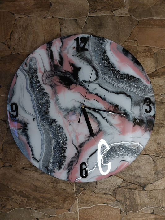 Resin Wanduhr mit leisem Uhrwerk