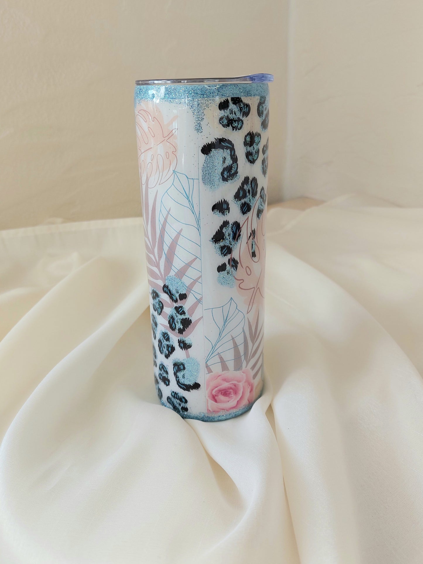 Tumbler mit Strohhalm