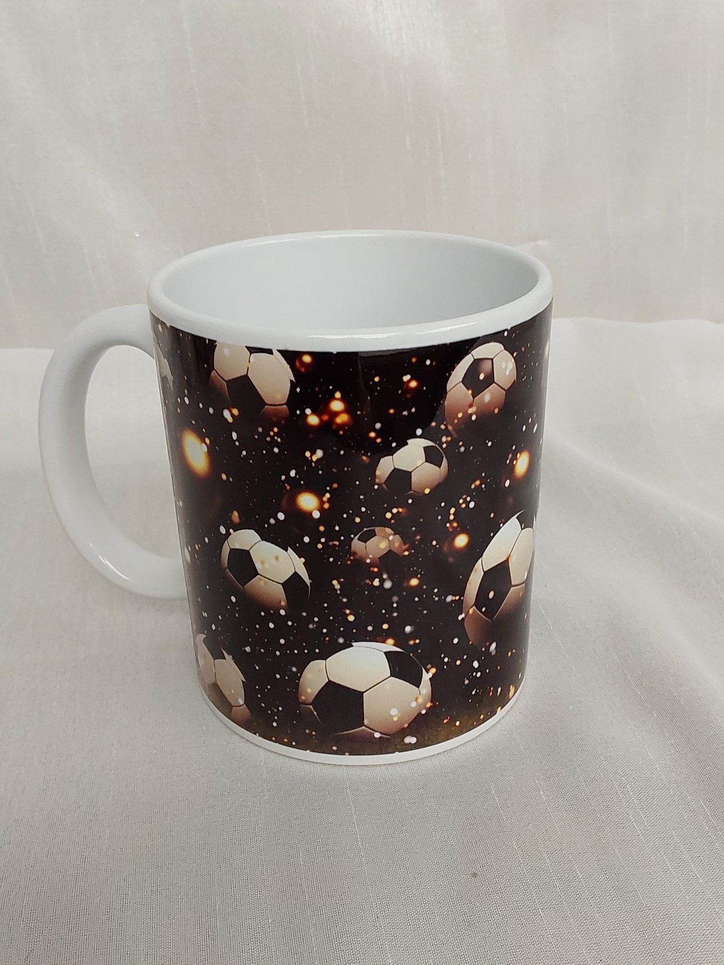 Tasse Fußbälle