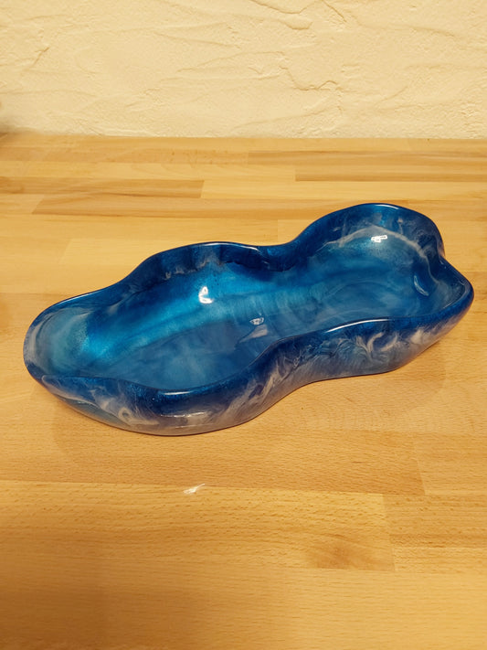 Wellenförmige Schale
