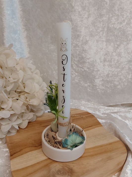 Oster-Kerze in rundem Kerzenhalter