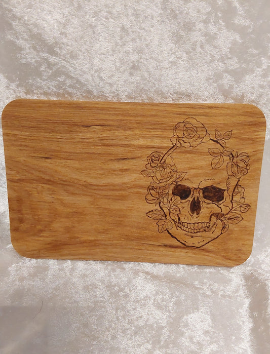 Frühstücksbrett Totenkopf mit Rosen