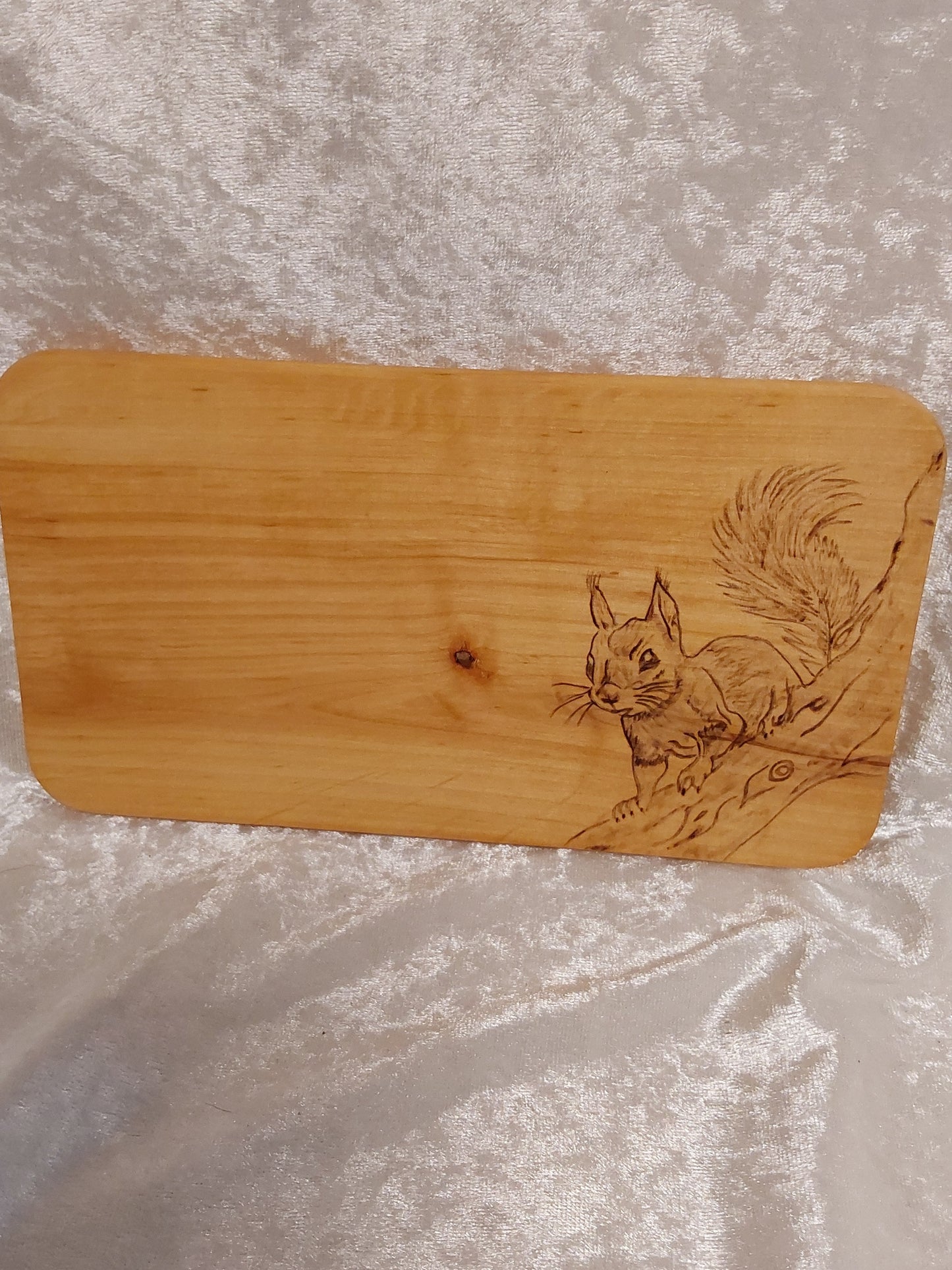 Frühstücksbrett Eichhörnchen auf Baum
