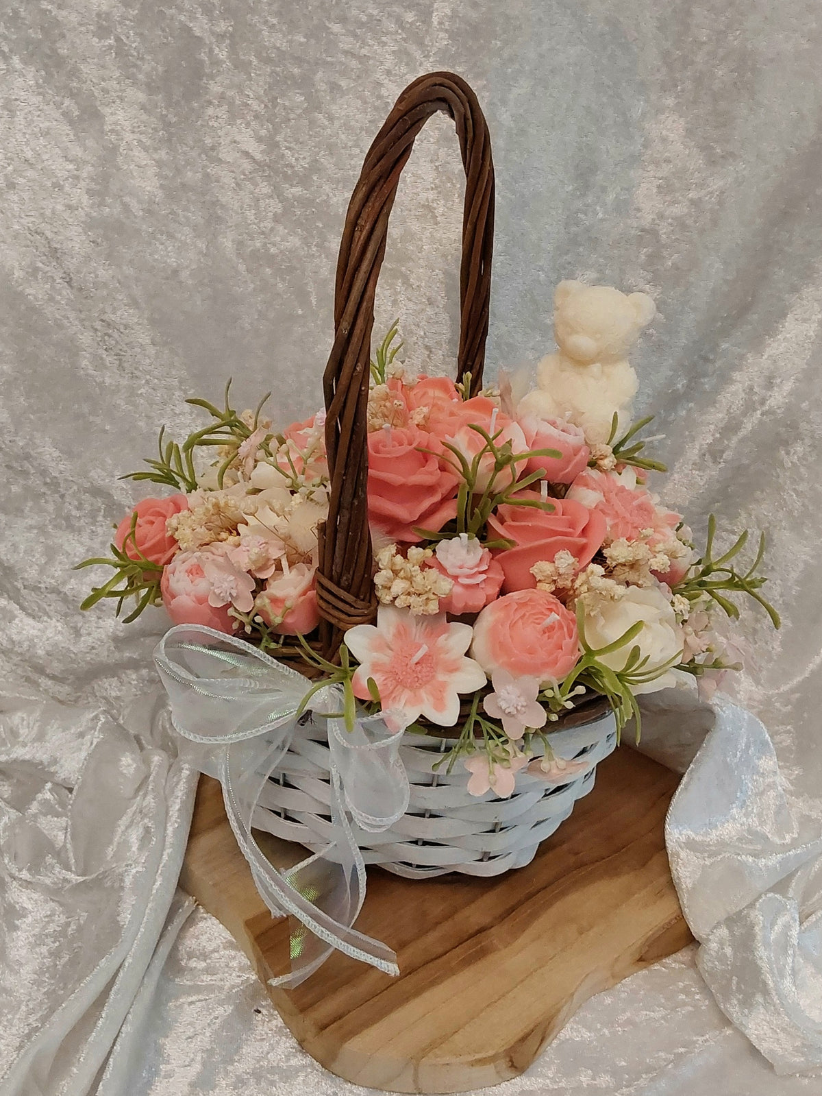 Blumenstrauß aus Kerzen im Körbchen – sonjaartdesign