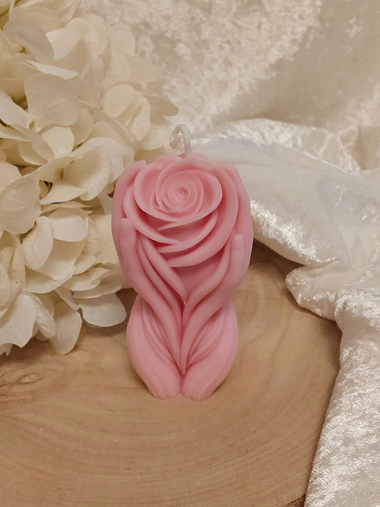 Hände mit Rose - Kerze aus Sojawachs