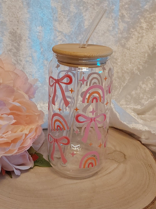 Trink-Glas mit Schleifen-Design