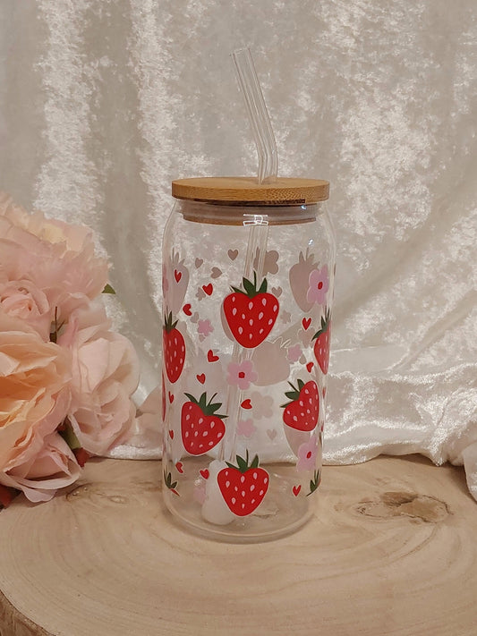 Trink-Glas mit Erdbeeren-Design