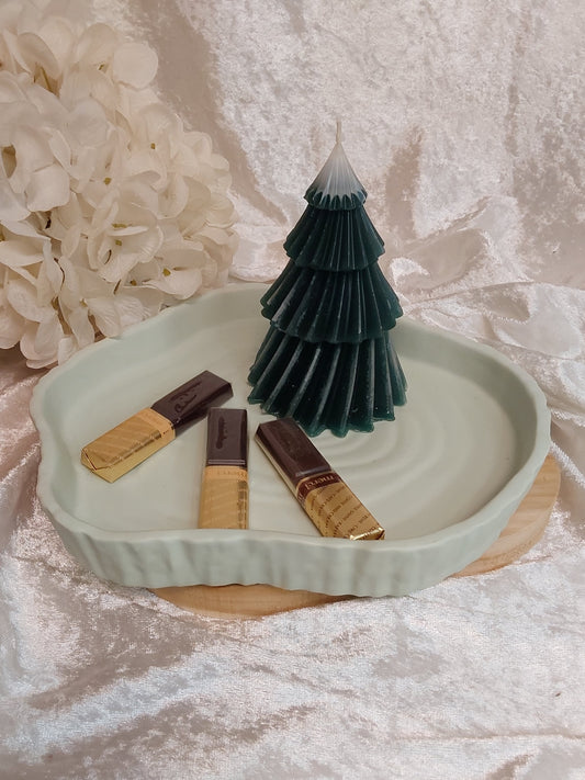 Wellenschale mit Baumrillen