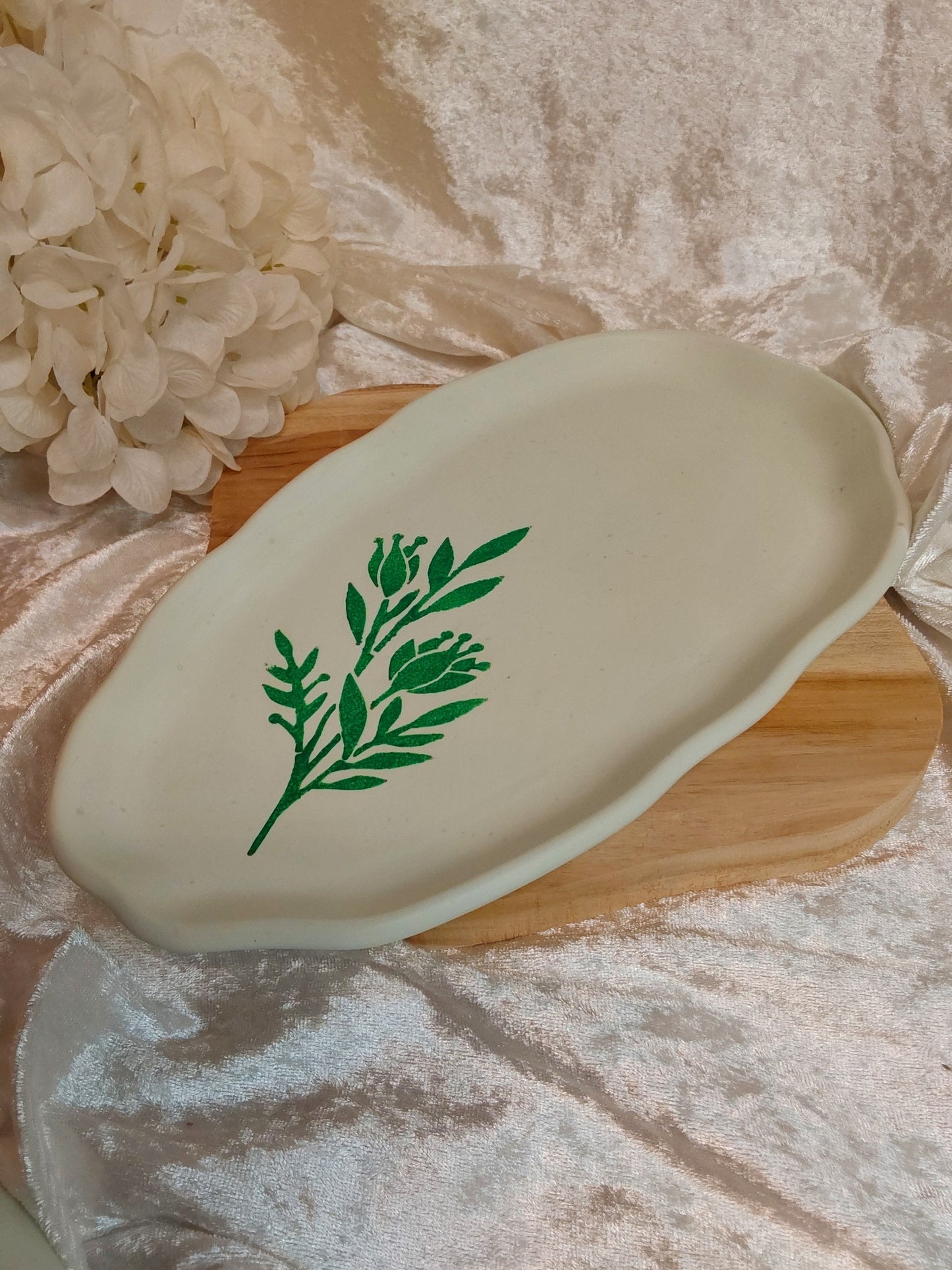 Wellenschalen oval mit Blattmuster