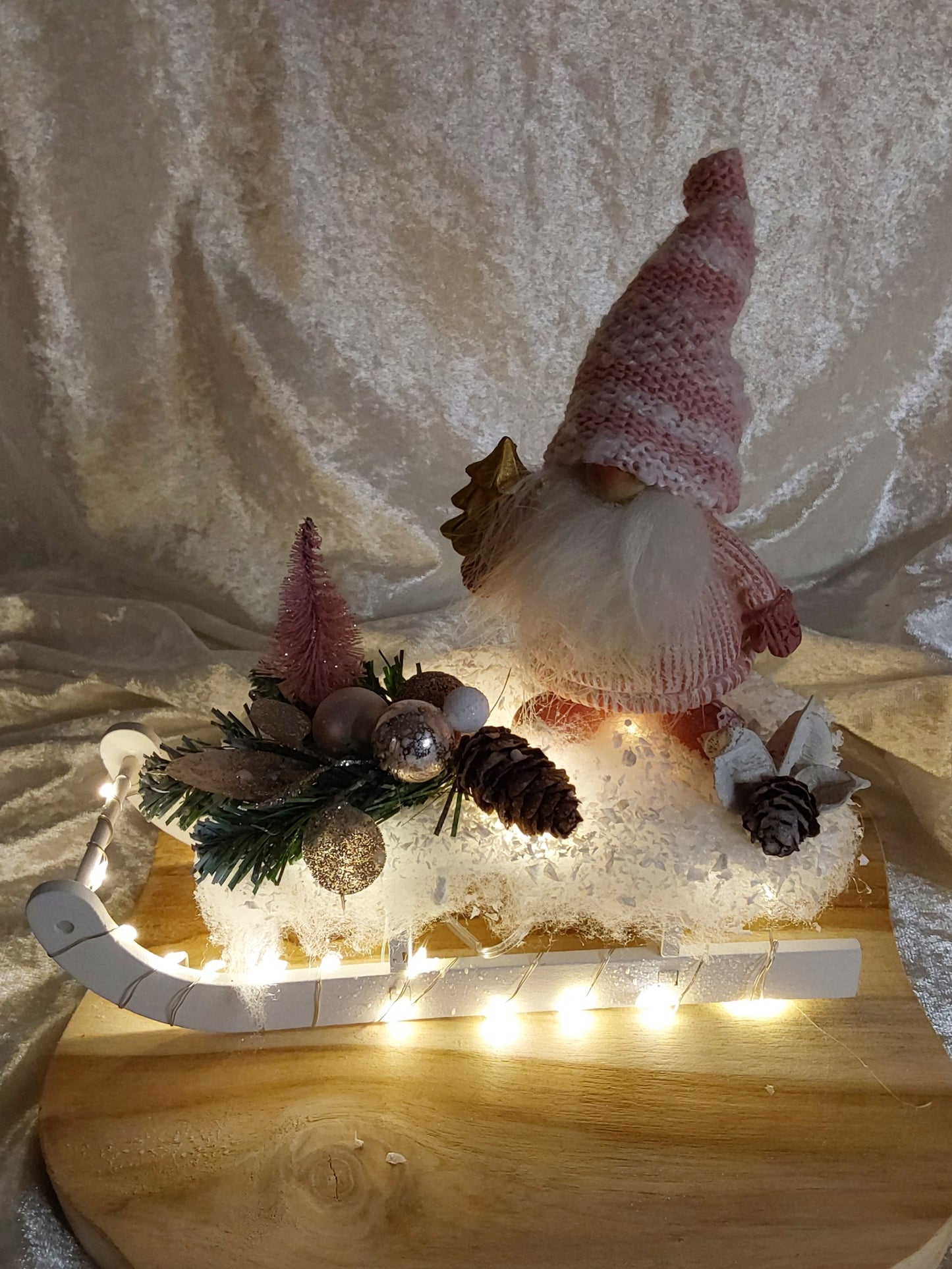 Kleiner Weihnachtsschlitten mit Beleuchtung