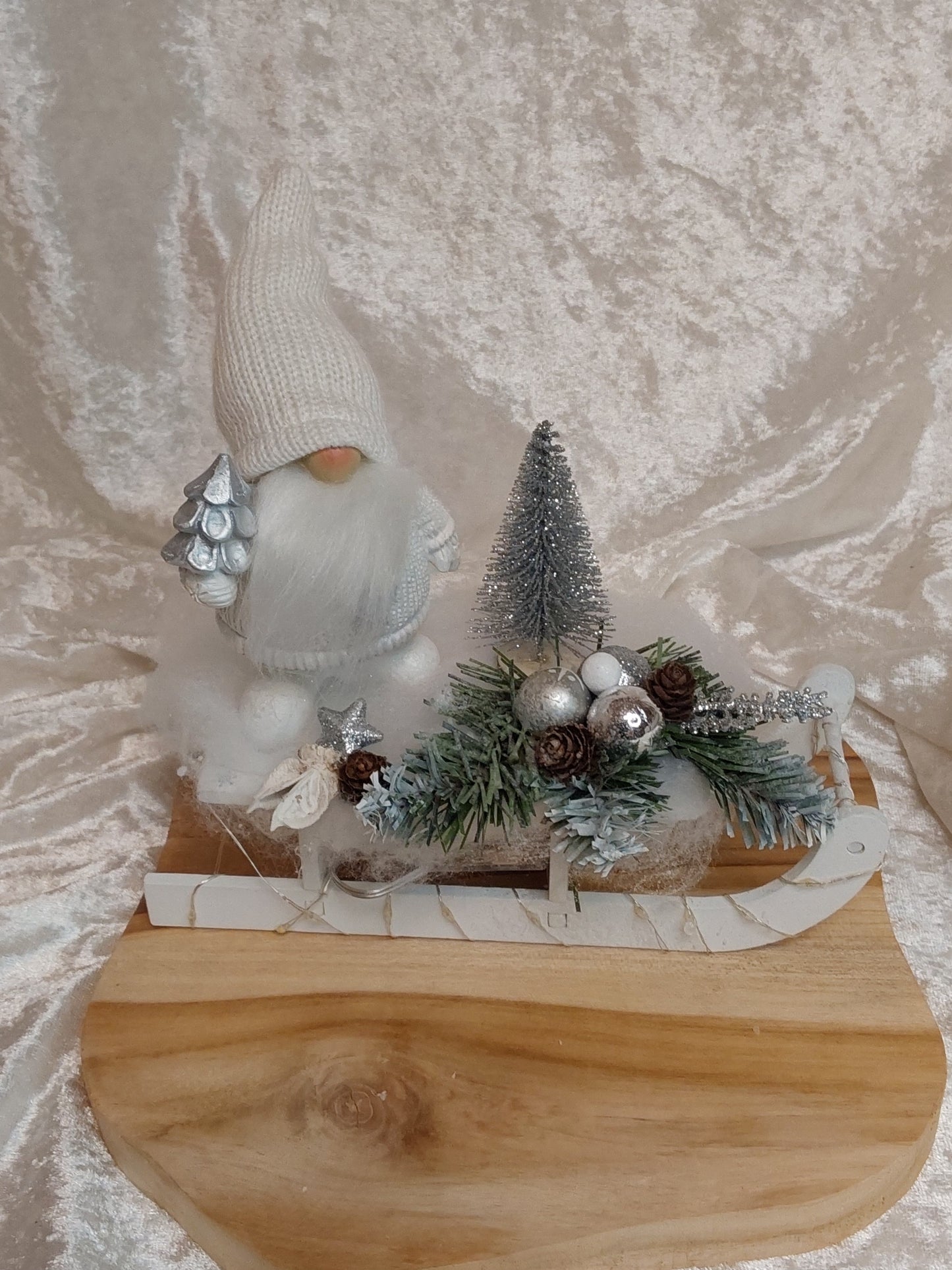 Kleiner Weihnachtsschlitten mit Beleuchtung