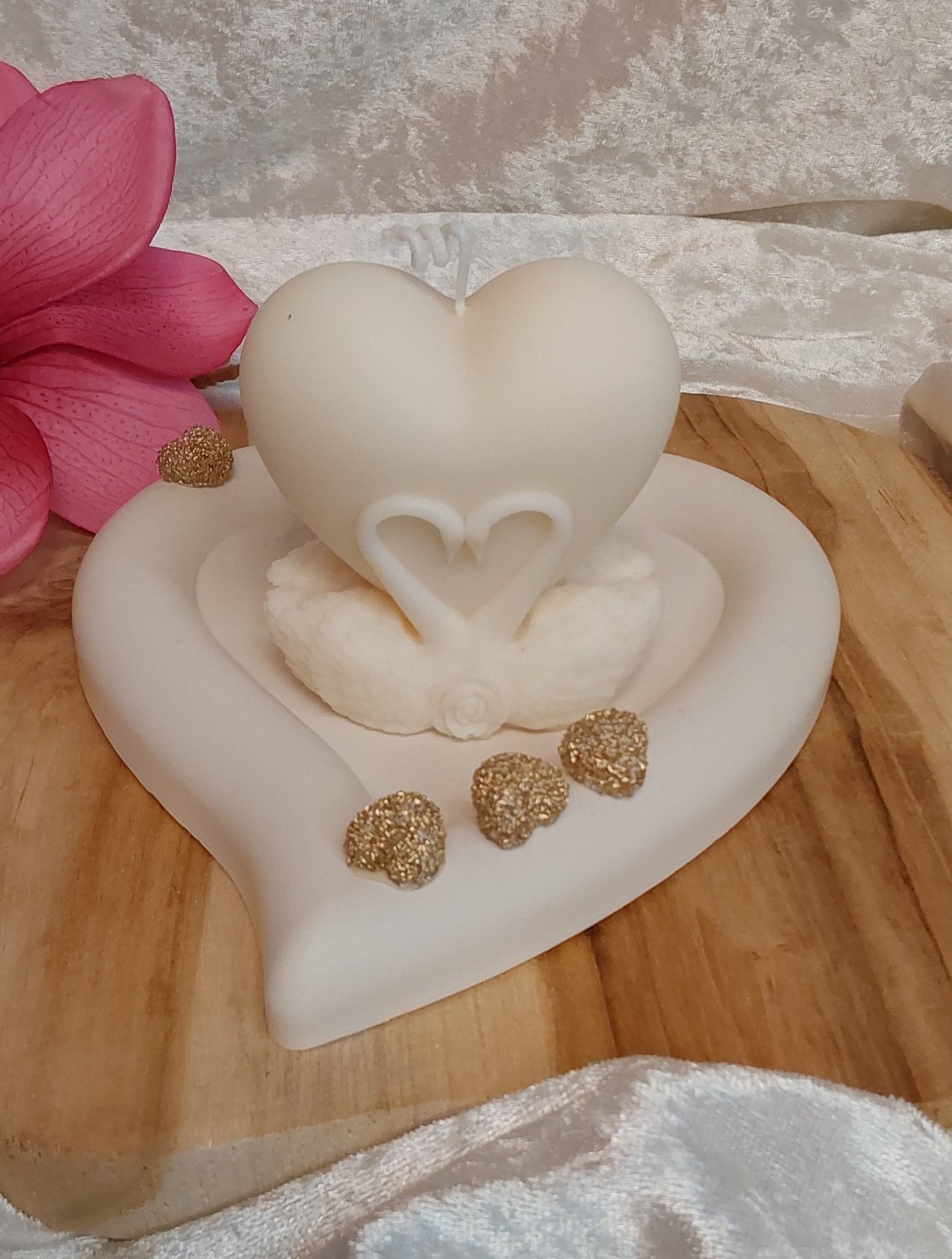 Herz mit Schwäne und Herzteller