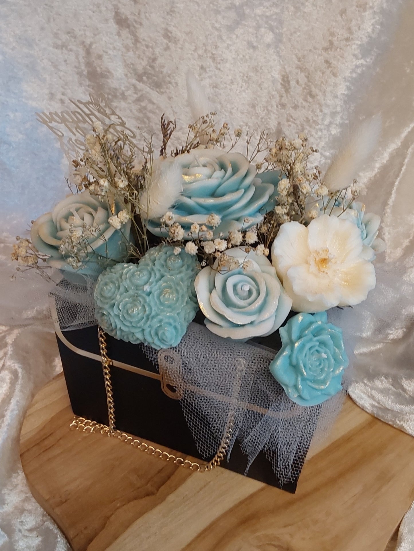 Blumenstrauß aus Kerzen zum Muttertag im Täschchen