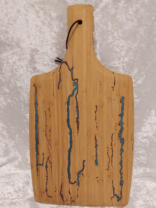 Servierbrett mit Lichtenberg-Design