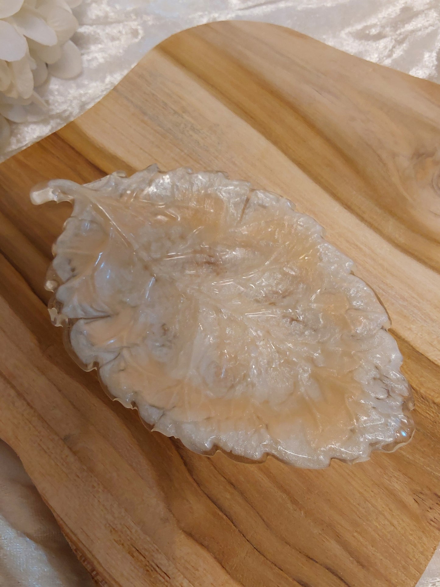 Blattschälchen aus Resin